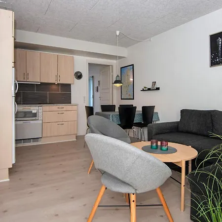 6 Person In * 링쾨빙