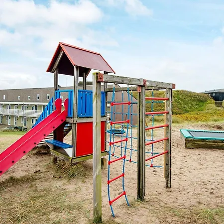 6 Person In 아파트